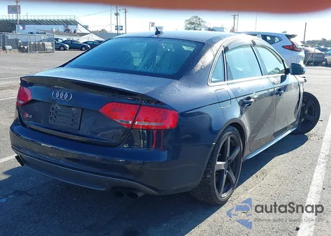 2011 Audi S4 3.0 Premium Plus z USA, uszkodzony, nr VIN WAUMGAFL3BA044220